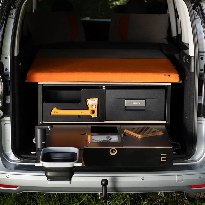 EGOE Nestbox M Komplettset – Campingbox mit Küche, Kühlschrank-Platz & Bett