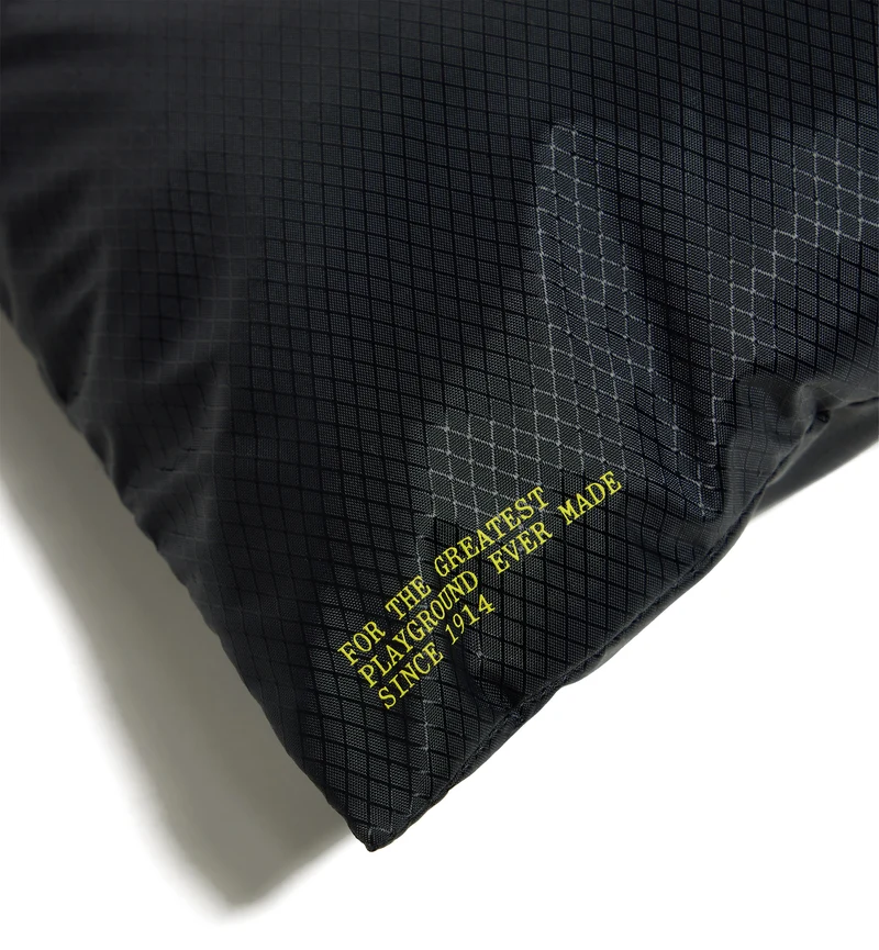 Flat accessory bag