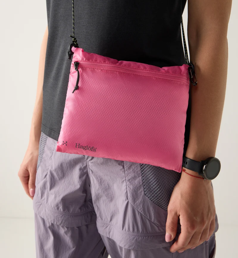 Flat accessory bag