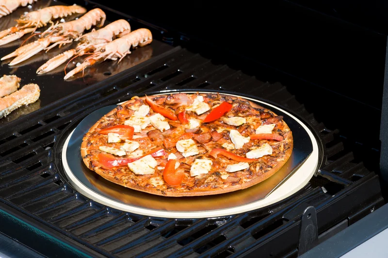 Campingaz Culinary Modular Keramik-Pizzastein mit Pizzaschneider