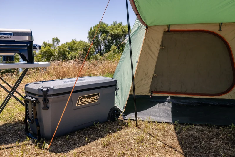 Coleman Convoy 100QT Wheeled | 97 Liter Kühlbox mit Rollen | 5 Tage Kühlung