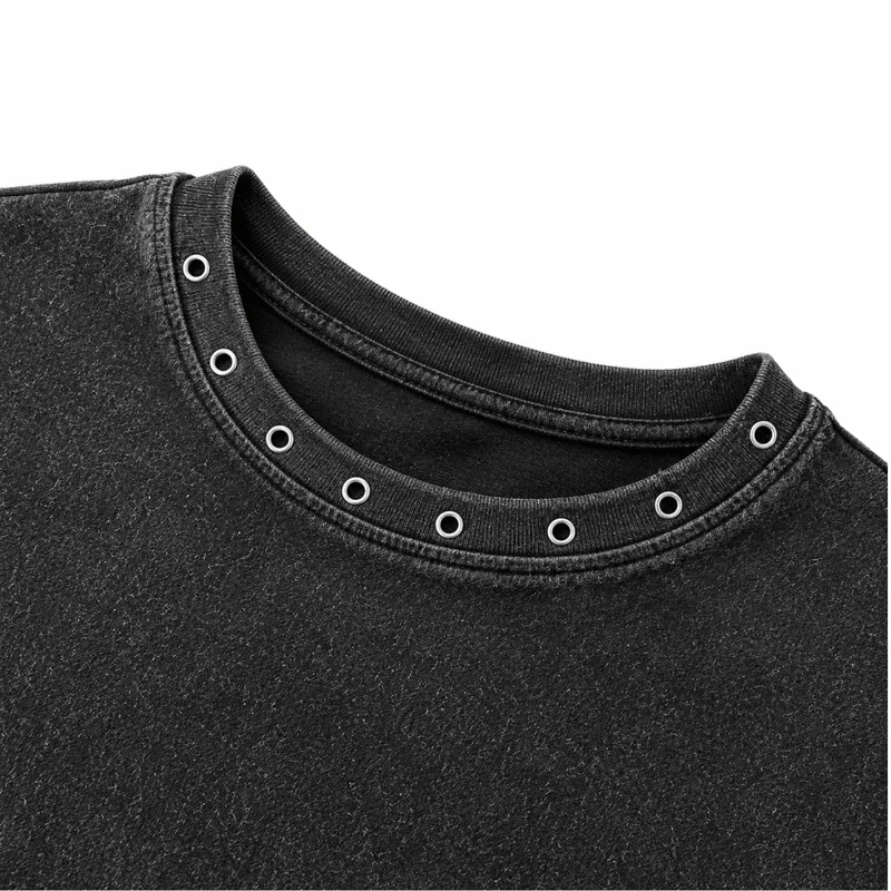 Techno Atzen Cropped Shirt mit Lochnieten