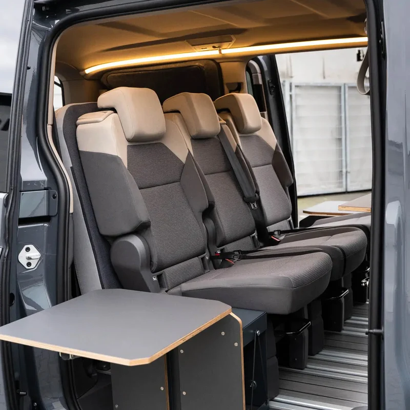 TableBox Stauraum mit Klapptisch für VW T7 Multivan von SpaceCamper Modular