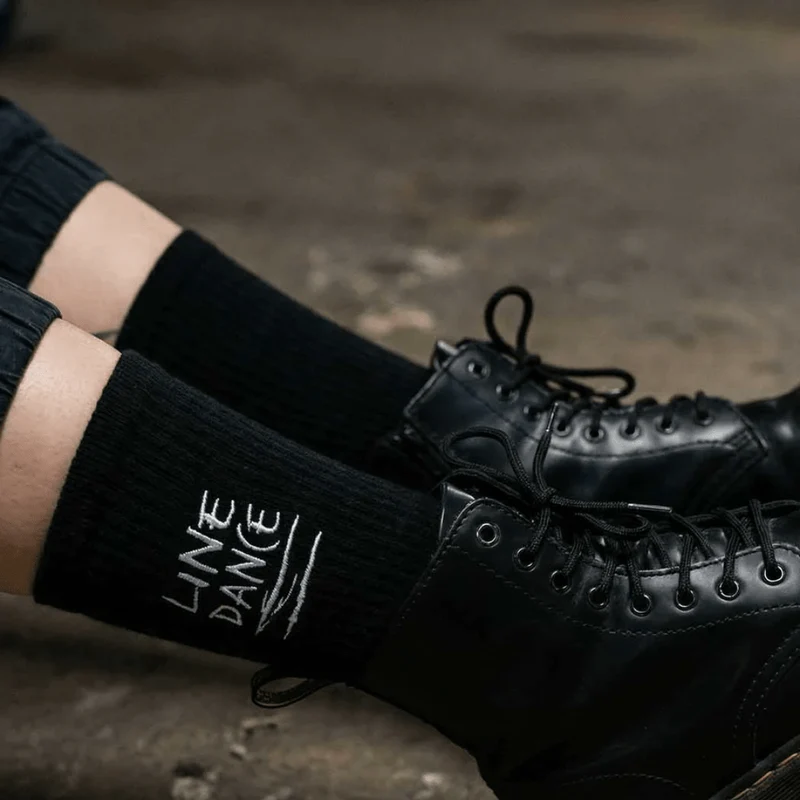 Line Dance bestickte Socken – Schwarz
