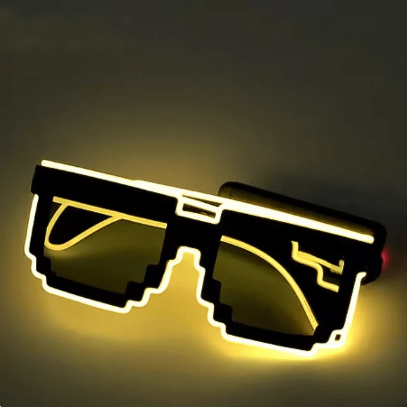 Leuchtende PIXEL Brille