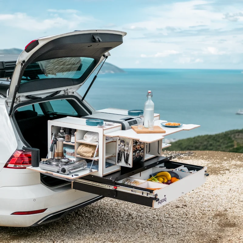 squiq Traveler Campingboxen für Kofferraumauszug in Compact Regular und Max