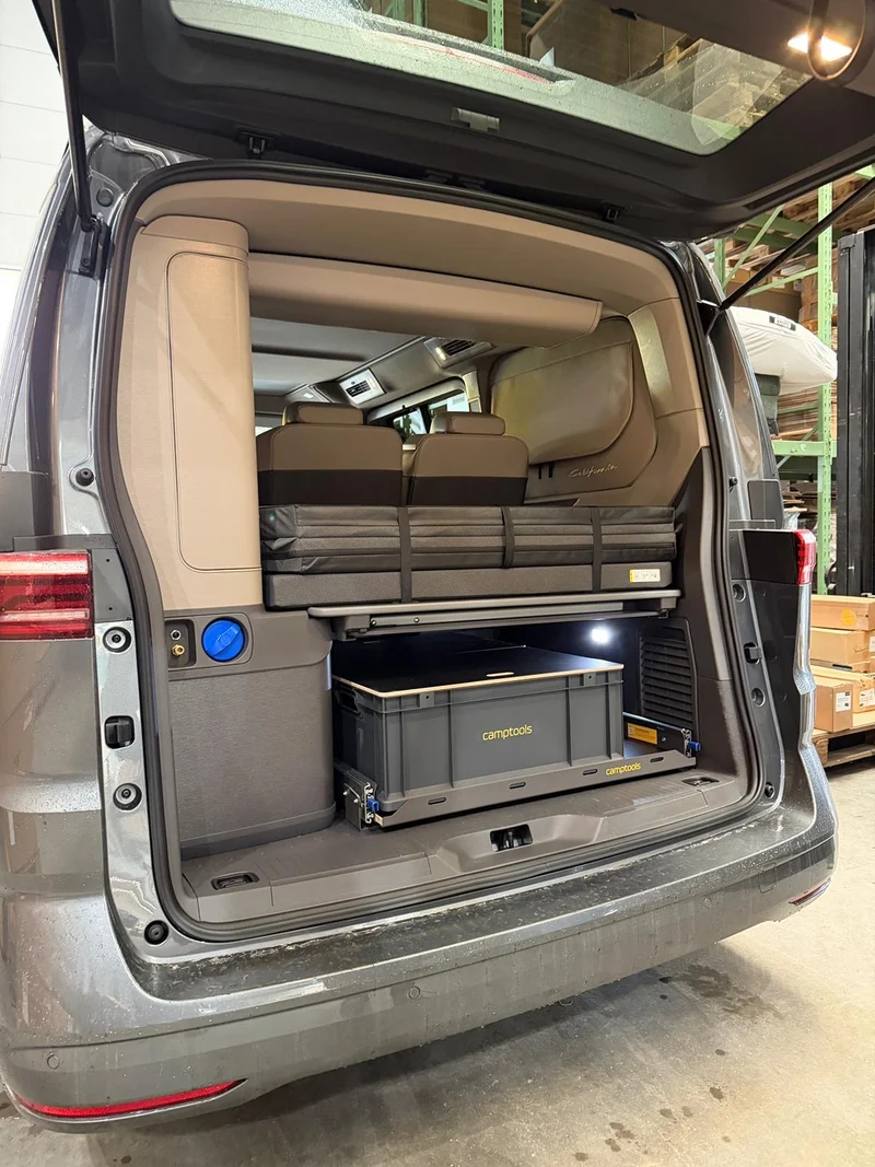 Heckauszug für VW T7 New California Coast und Ocean