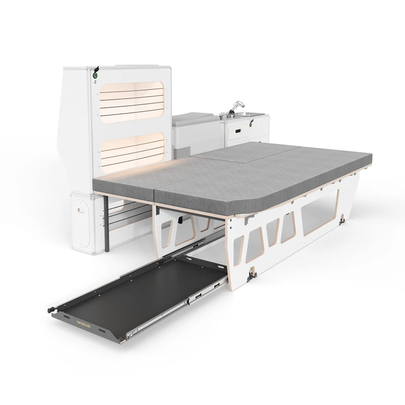CENTERLINE Komplettset inkl. Küche, Bett mit Heckauszug, Schränken und Kühlbox