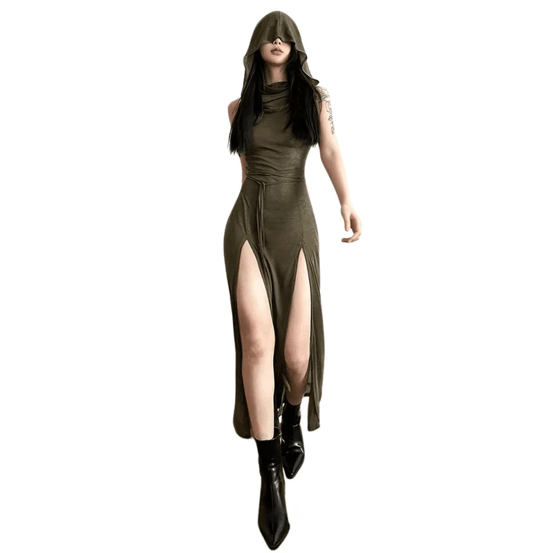 Halbtransparentes Kleid mit geteiltem Saum und Taillenbund