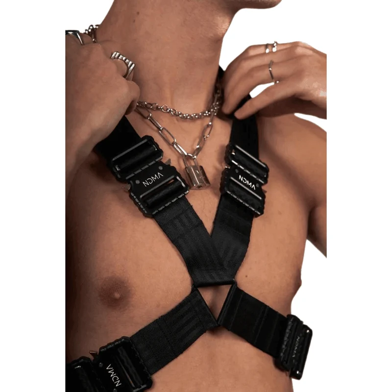 #01 Harness Black
