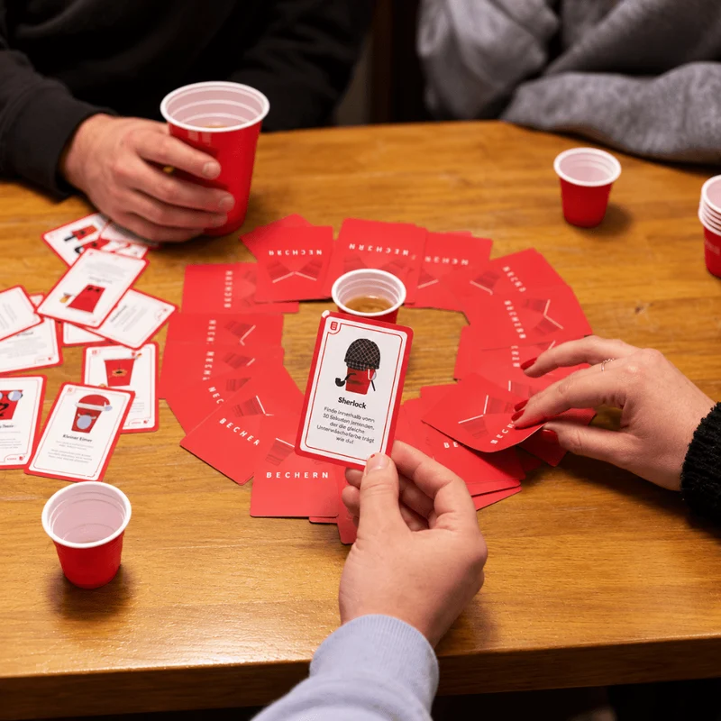 Bechern Trinkspiel mit 69 Karten und 10 Red Cups