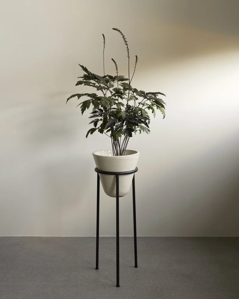 B-Ware Audo Pflanztopf Blumentopf Daiza Keramik Stahl beige schwarz elfenbein 65 cm
