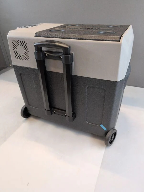 C-Ware Kompressor Kühlbox Yukon 50l Kühlgerät mit App Steuerung und USB Anschluss grau