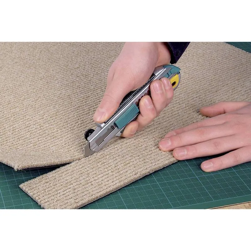 B-Ware Wolfcraft Cuttermesser Profi-Abbrechklingen-Messer 18mm Softgrip 8 Klingen 1 St.