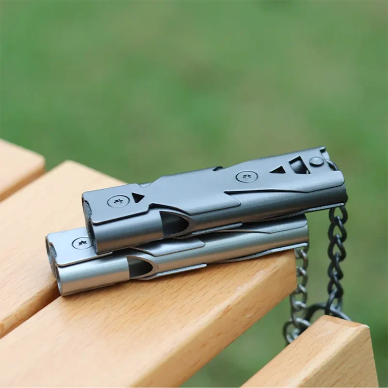 Noodfluitje RVS met Sleutelhanger