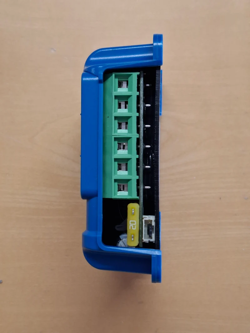 Victron BlueSolar MPPT 75,10 Solarladeregler – 12,24V , 10 A