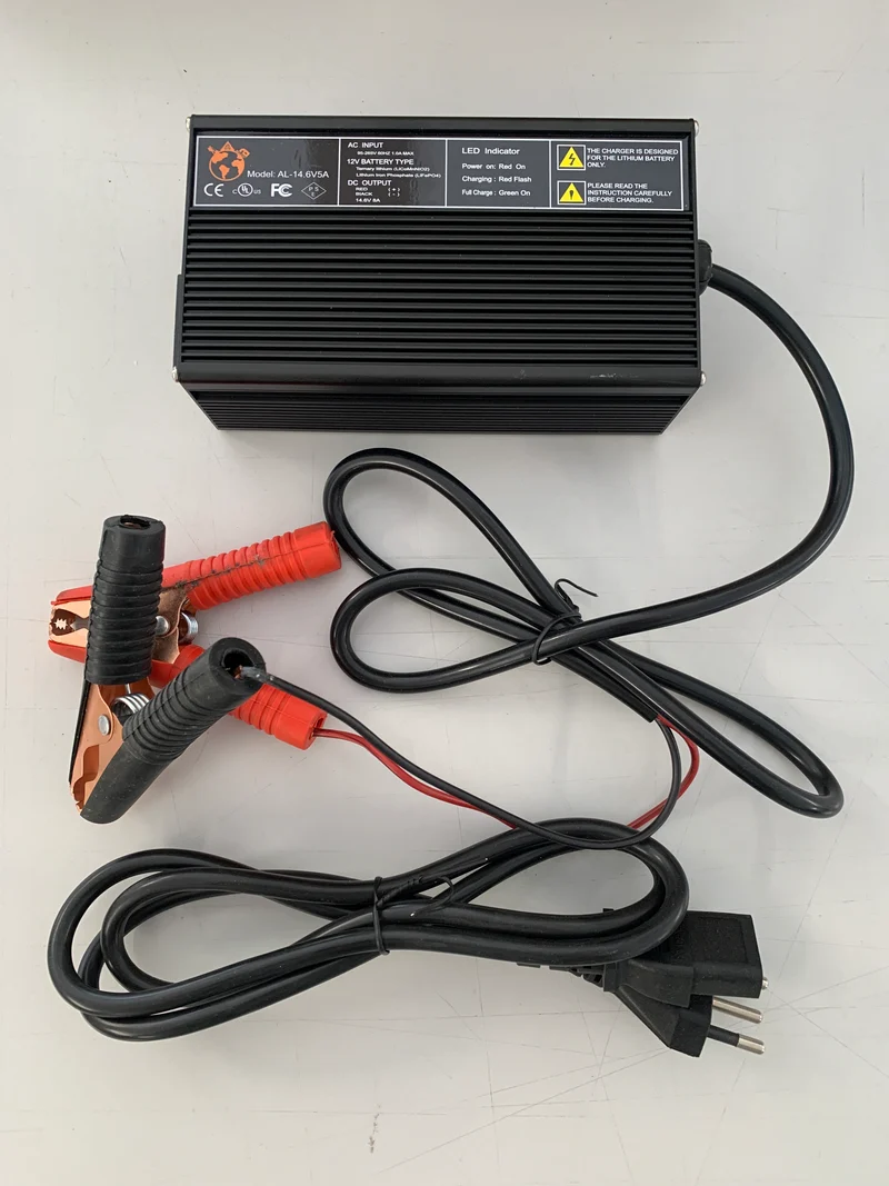 Batterieladegerät für Lithiumbatterien 8A