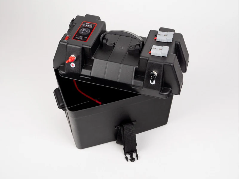 Batteriebox, mit Aussenklemmen, Carbest