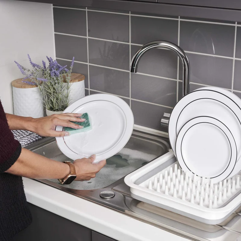 MATANA Plastikteller 120 Stk. – Weiss Silberrand, 2 Grössen